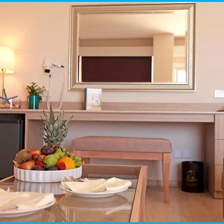 Hotel Poseidonia 4*