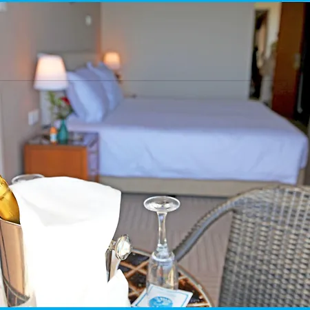 بوزيدونيا بيتش 4*