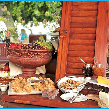 فندق بوزيدونيا بيتش 4*