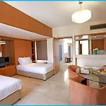 Hotel Poseidonia 4*