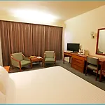 Hotel Poseidonia 4*